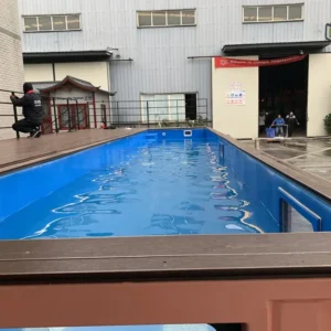 Piscina contenedor SP02 de 11,8 m con revestimiento de fibra de vidrio